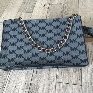 Micheal Micheal Kors Monogram Belt Bag Size:Medium